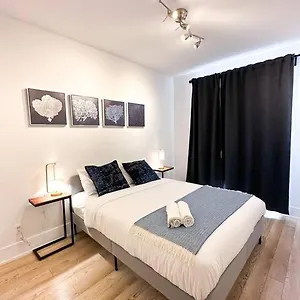 Elegant - Views, View, Free Parking Apartment Toronto